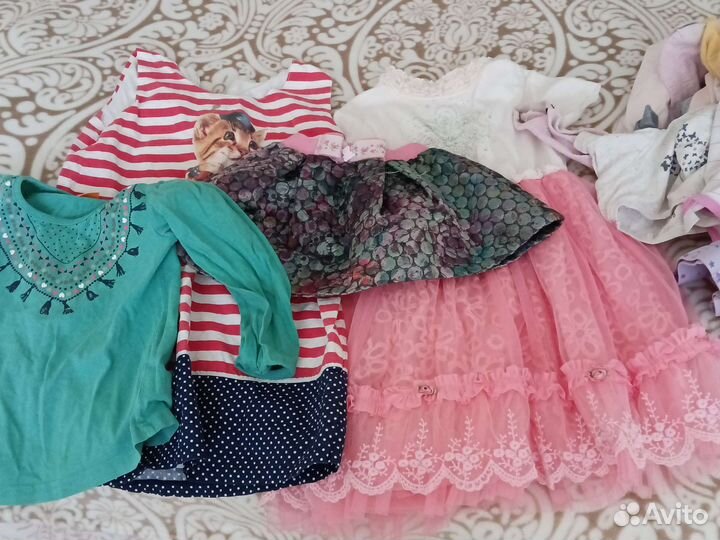 Отдам пакет вещей на девочку 3-5лет