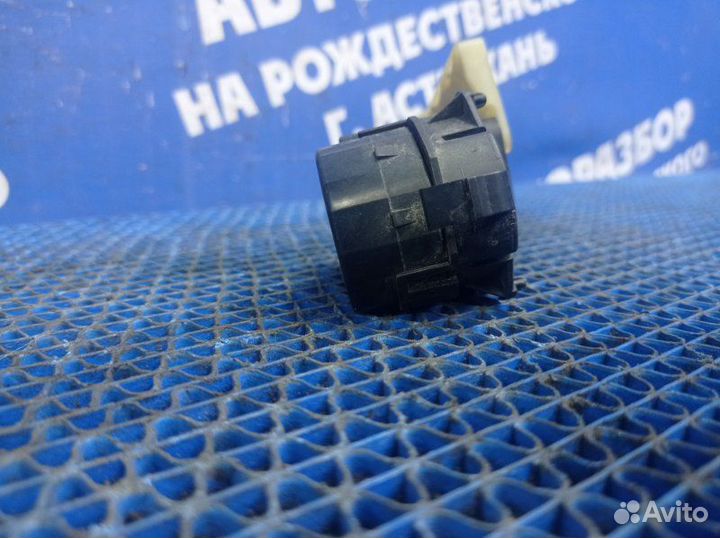 Моторчик заслонок отопителя Bmw E46 седан M52B25