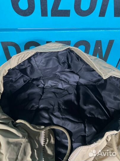 Пуховик Air Jordan Бежевый оригинал (poizon)