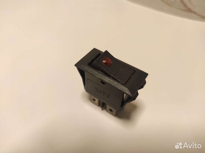 Выключатель KCD3-201-1