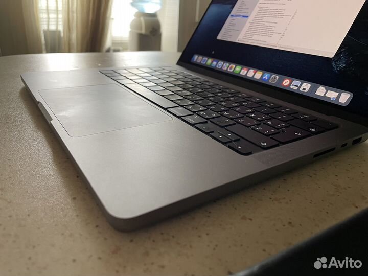 Apple Macbook Pro 14