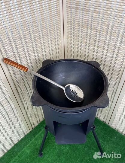 Казан чугунный с печкой
