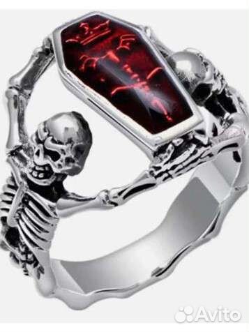 Кольцо с черепами
