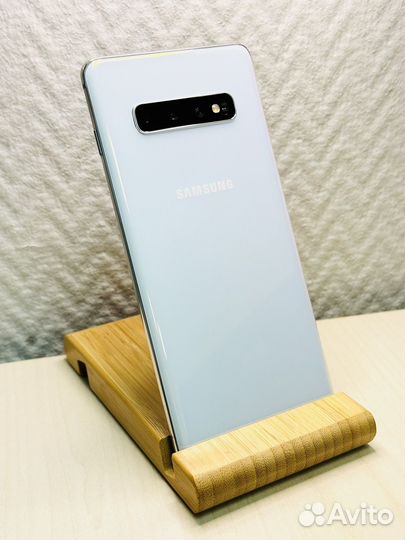 Samsung Galaxy S10+, 8/128 ГБ