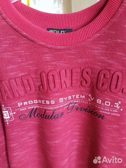 Продам свитер для мальчика