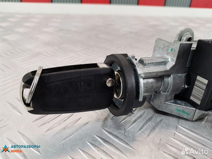 Замок зажигания Opel Corsa D рест. 2011 93181728