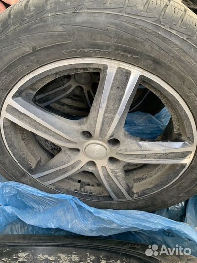 Goodyear UltraGrip Ice 215/60 R17 96T