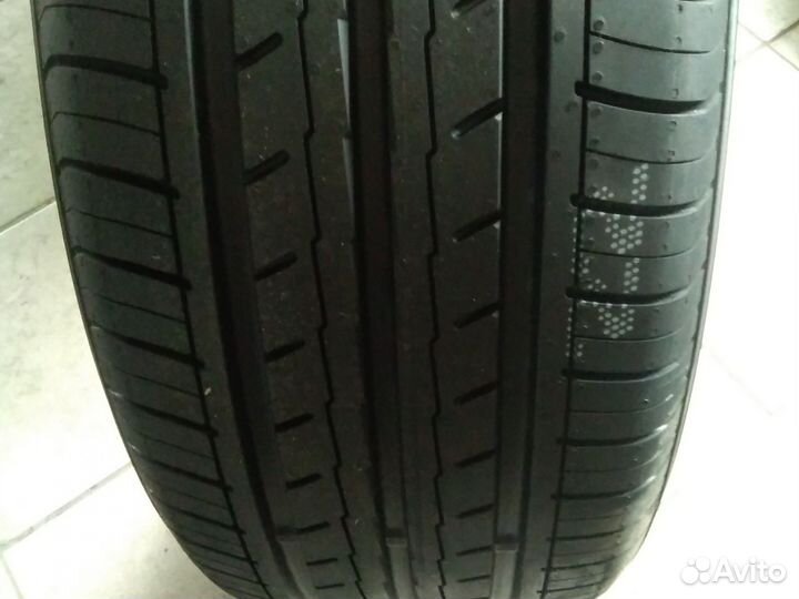 Yokohama Bluearth ES32 215/55 R16