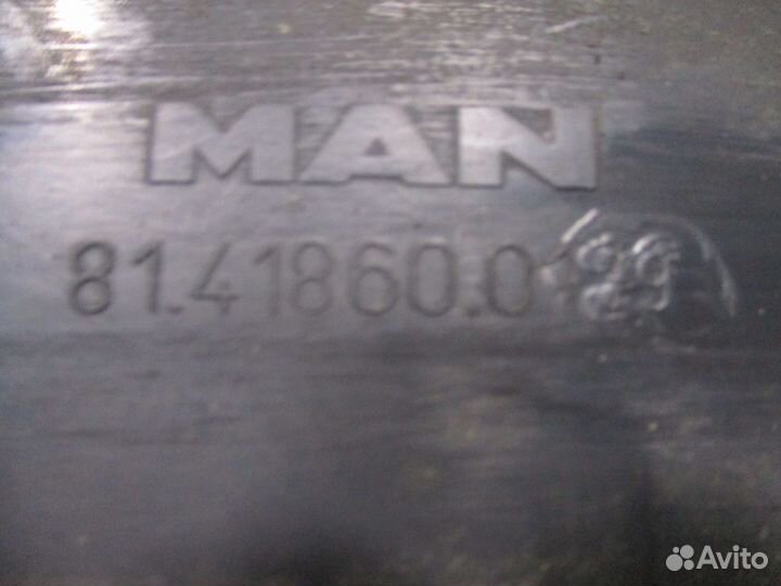 Крышка ящика акб MAN 81418600139