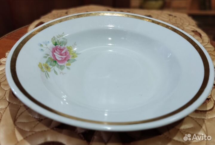 Тарелки суповые полупорционные. Фарфор СССР