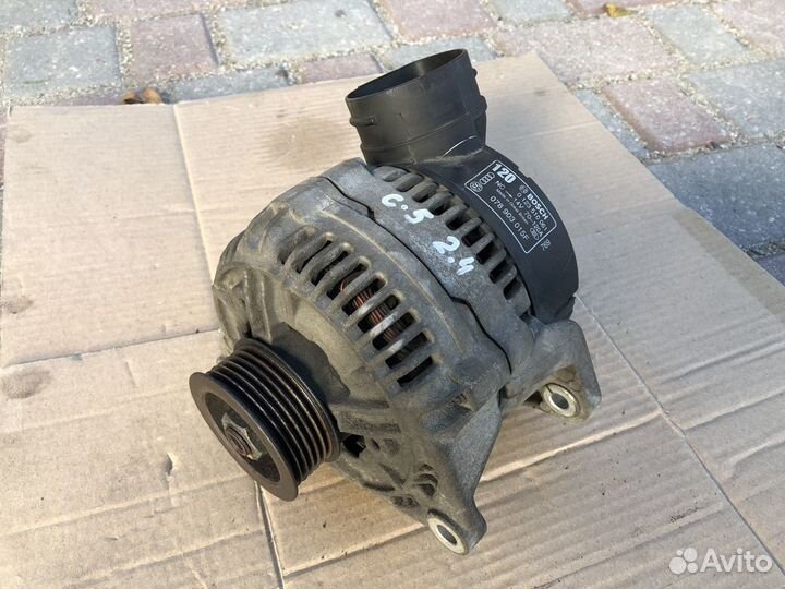 Генератор на Audi A6 C5 2.4