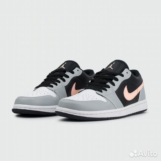 Кроссовки Nike Air Jordan 1 Low Wmns