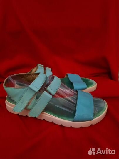 Босоножки, нат. кожа, р. 37