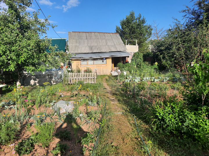 Дом 30 м² на участке 10 сот.