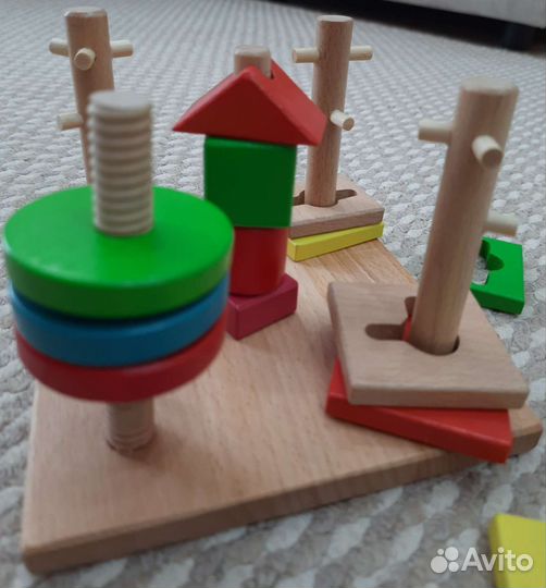 Развивающие игрушки