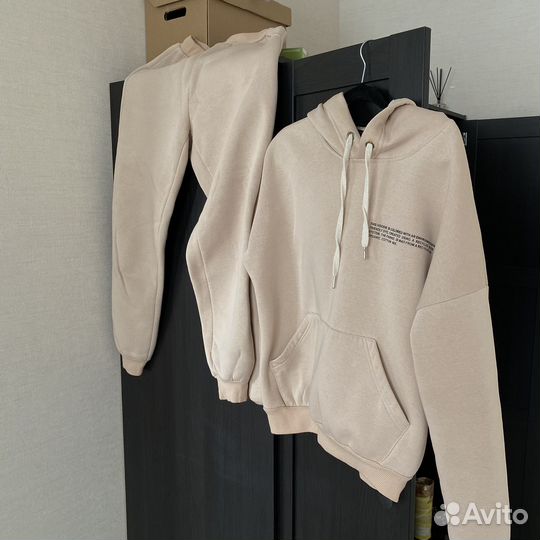 Спортивный костюм женский