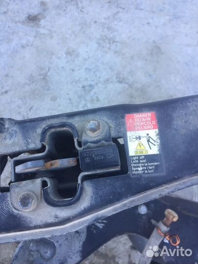 Телевизор mercedes s 220