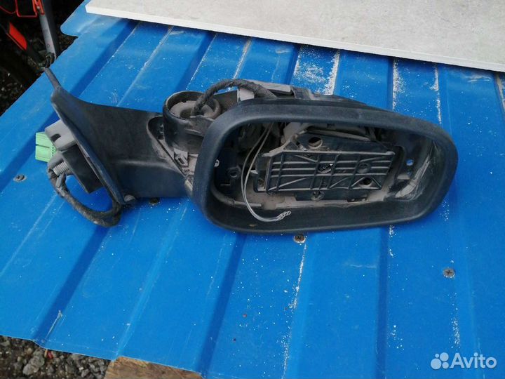 Корпус зеркало на Volvo S80 с 2003-2006 год