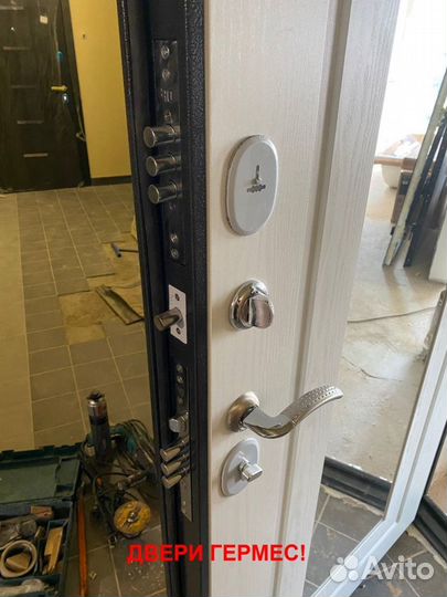 Металлическая входная дверь с установкой в подарок
