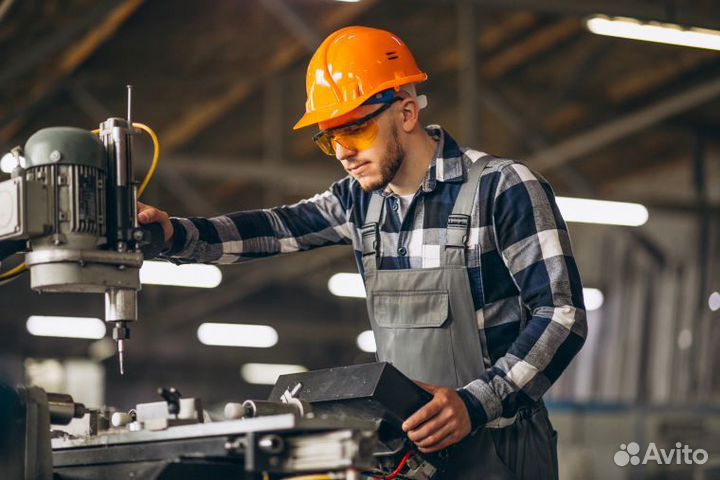 Токарь, оборонный завод / жилье