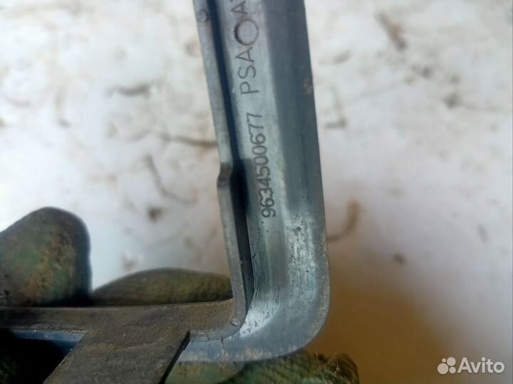 Рамка кулисы кпп Peugeot 307 3С