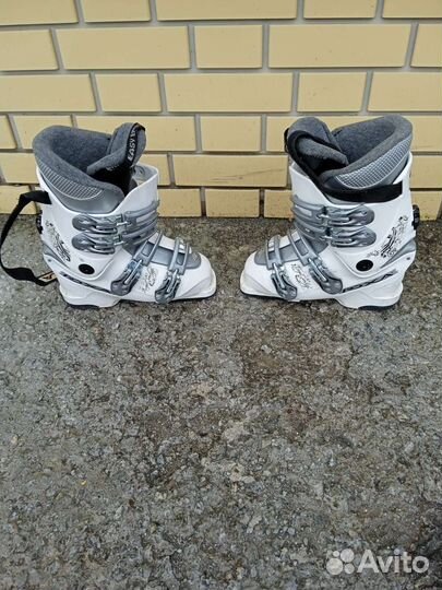 Горнолыжные ботинки женские размер 36