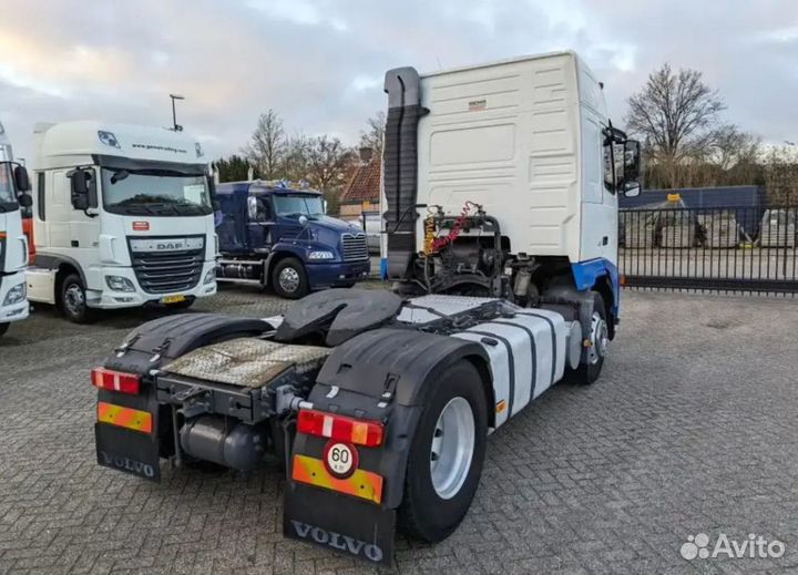 Pазбираем грузовик Volvo FH 2001-2005