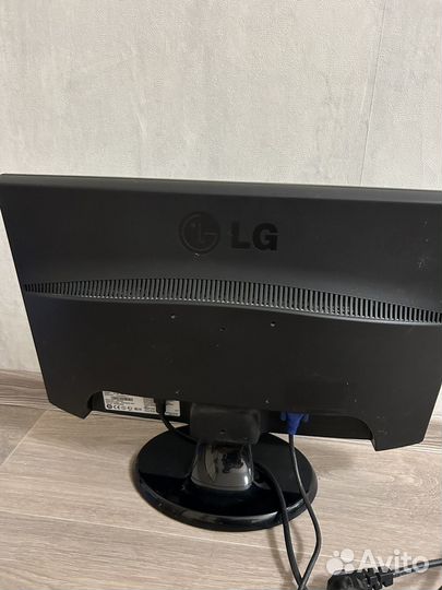 Монитор LG Flatron W2043S