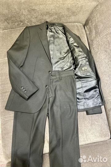 Брючный костюм