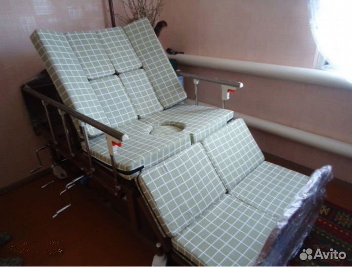 Медицинская кровать ф-ции кресла,туалет,переворот