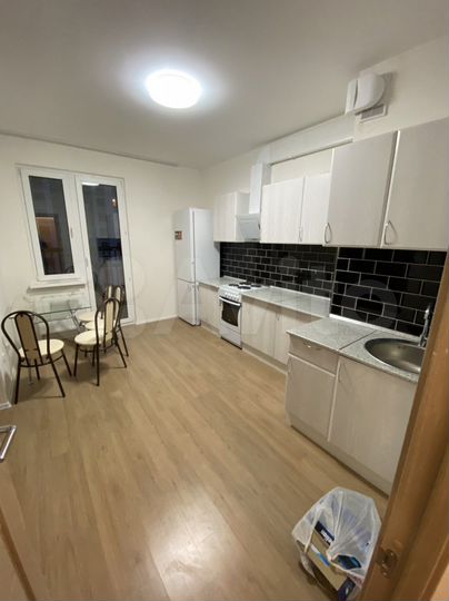 3-к. квартира, 79,3 м², 7/17 эт.