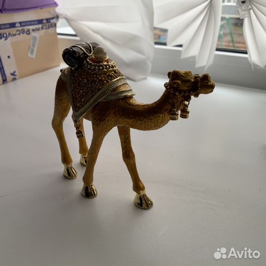 Золотой верблюд шкатулка статуэтка