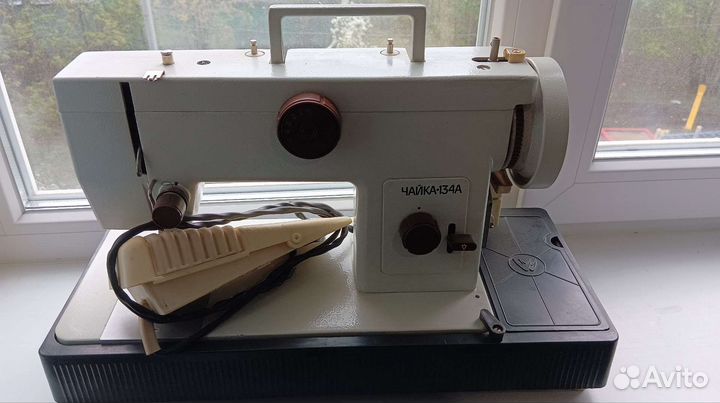 Швейная машинка чайка 134А