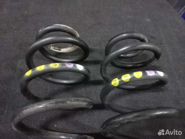 Пружина задняя VW Tiguan 1