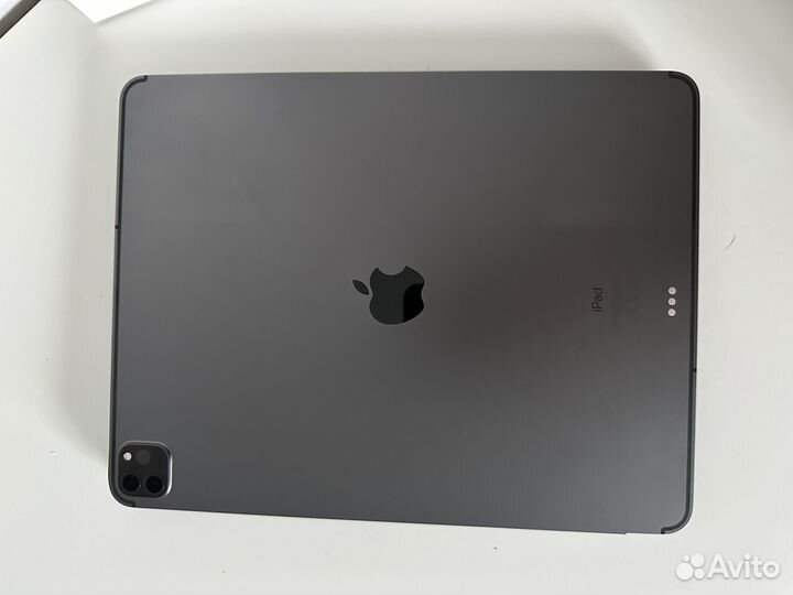 Комплект iPad pro 12.9, стилус и клавиатура