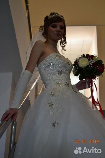 Свадебное платье