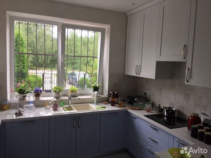 Кухонный гарнитур на заказ. Гapaнития дo 10 лeт