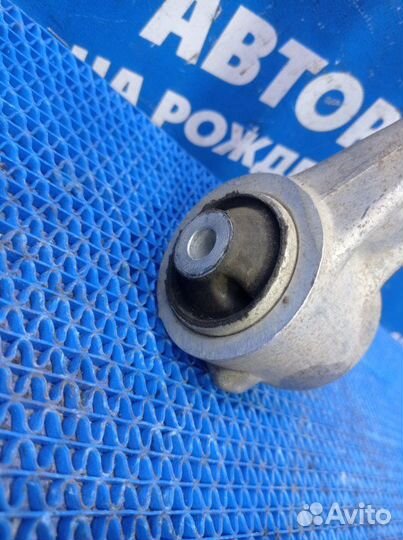 Передний левый рычаг Mercedes-Benz W220 седан 2001