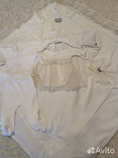 Комплект на выписку для девочки весна