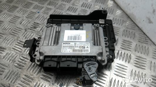 Блок управления двс citroen C5 2 (HNI15PC01)
