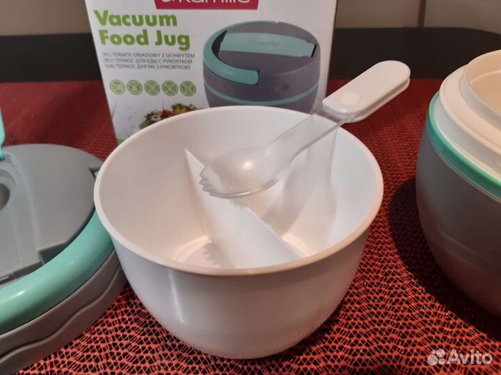 Термос для еды с выемной емкостью и ложкой 0,5 л