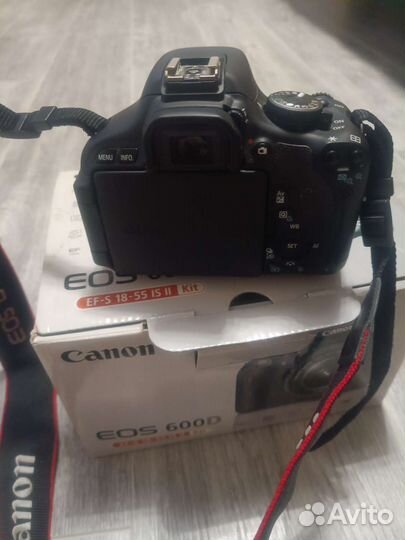 Зеркальный фотоаппаратCanon eos 600d kit EF-S 18-5