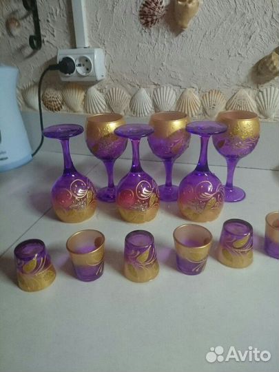 Набор бокалов и рюмок