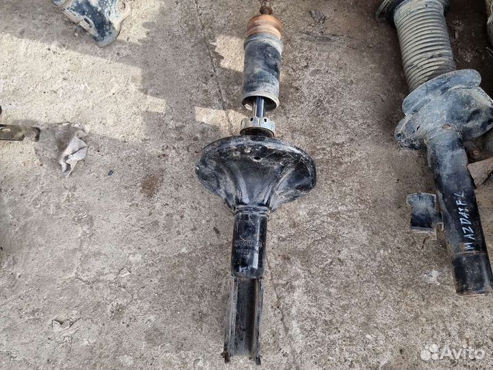 Пружина передняя левая правая Митсубиси Лансер 9