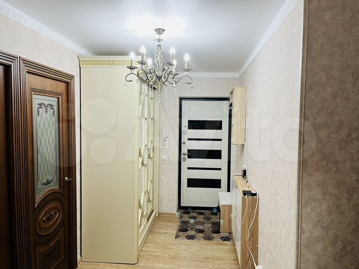 2-к. квартира, 54 м², 4/12 эт.