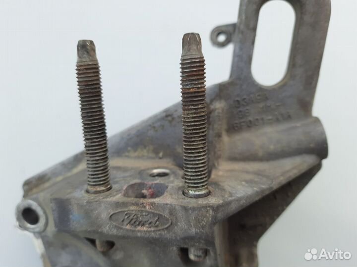 Кронштейн двигателя правый Ford Fiesta Fusion
