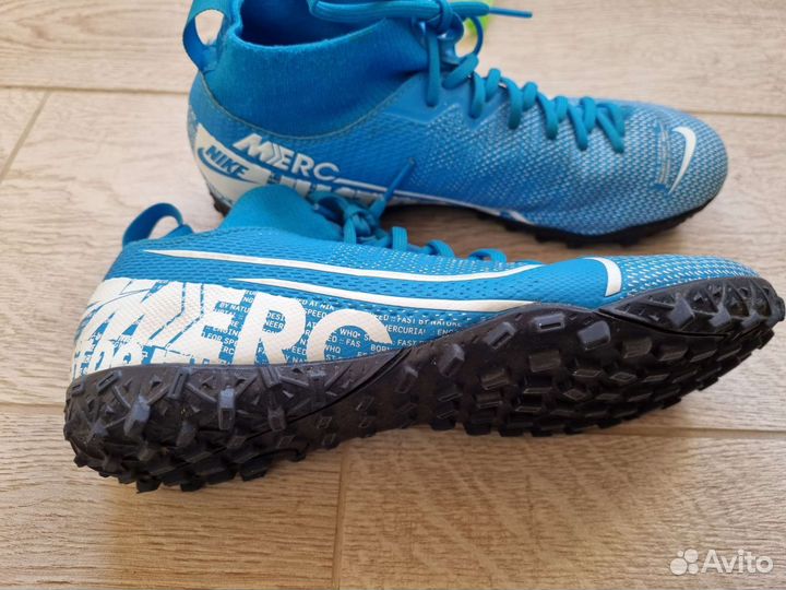 Футбольные бутсы nike 38р