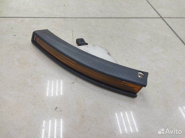 Указатель поворота передний левый Volkswagen