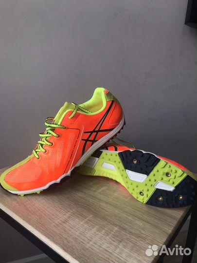 Шиповки для бега asics