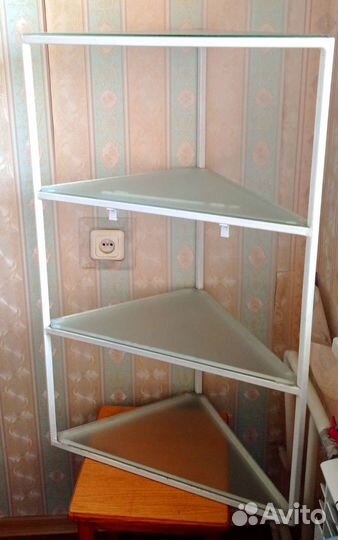 Угловая полка для цветов